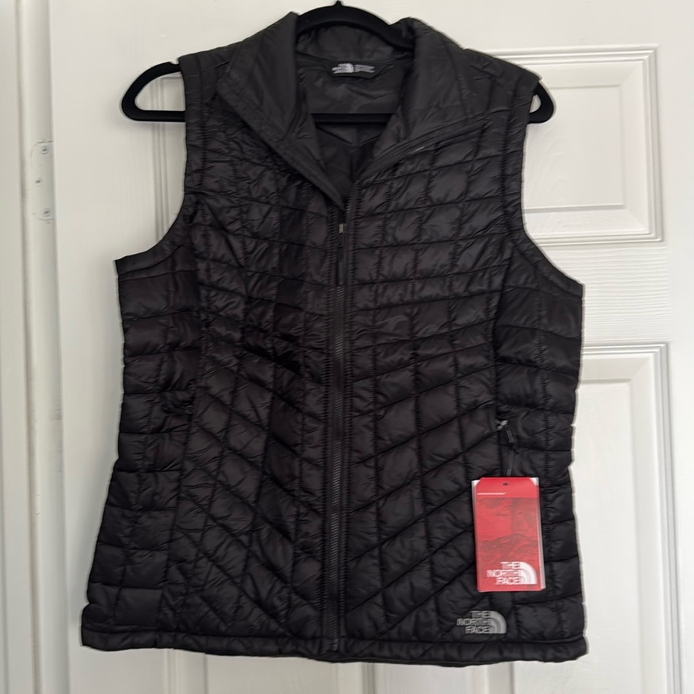 Ladies Northface Thermoball Vest - for sale:  5 Small, 5 Medium, 5 XXLarge